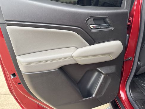 Used 2026 Chevrolet Colorado ZR2 w/ Technology Package image 12