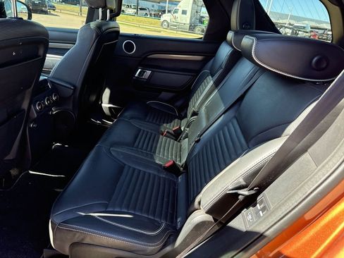 Used 2018 Land Rover Discovery HSE image 7