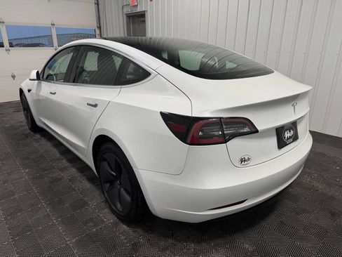 Used 2020 Tesla Model 3 Standard Range Plus image 4