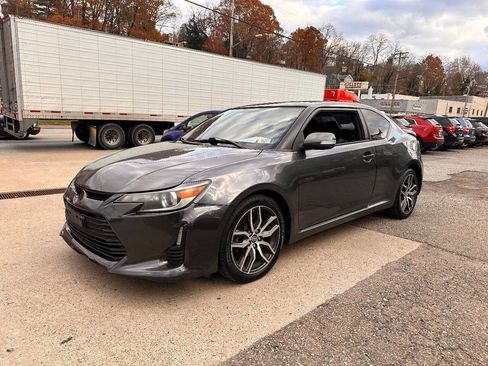 Used 2015 Scion tC image 3