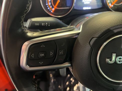 Used 2020 Jeep Wrangler Unlimited Sahara AWD/4WD image 24