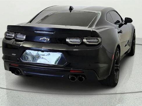 Used 2020 Chevrolet Camaro SS RWD image 5