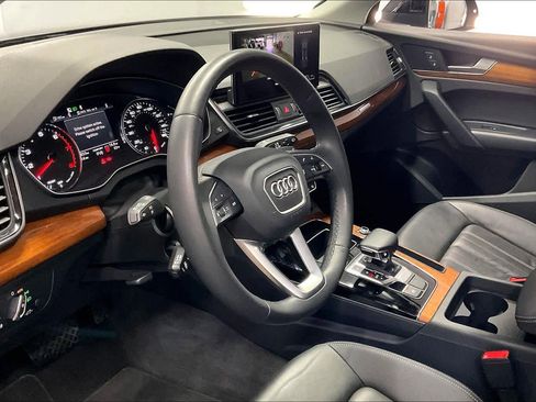 Used 2023 Audi Q5 2.0T Premium w/ Convenience Package image 15
