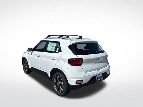 New 2026 Hyundai Venue SEL FWD image 3