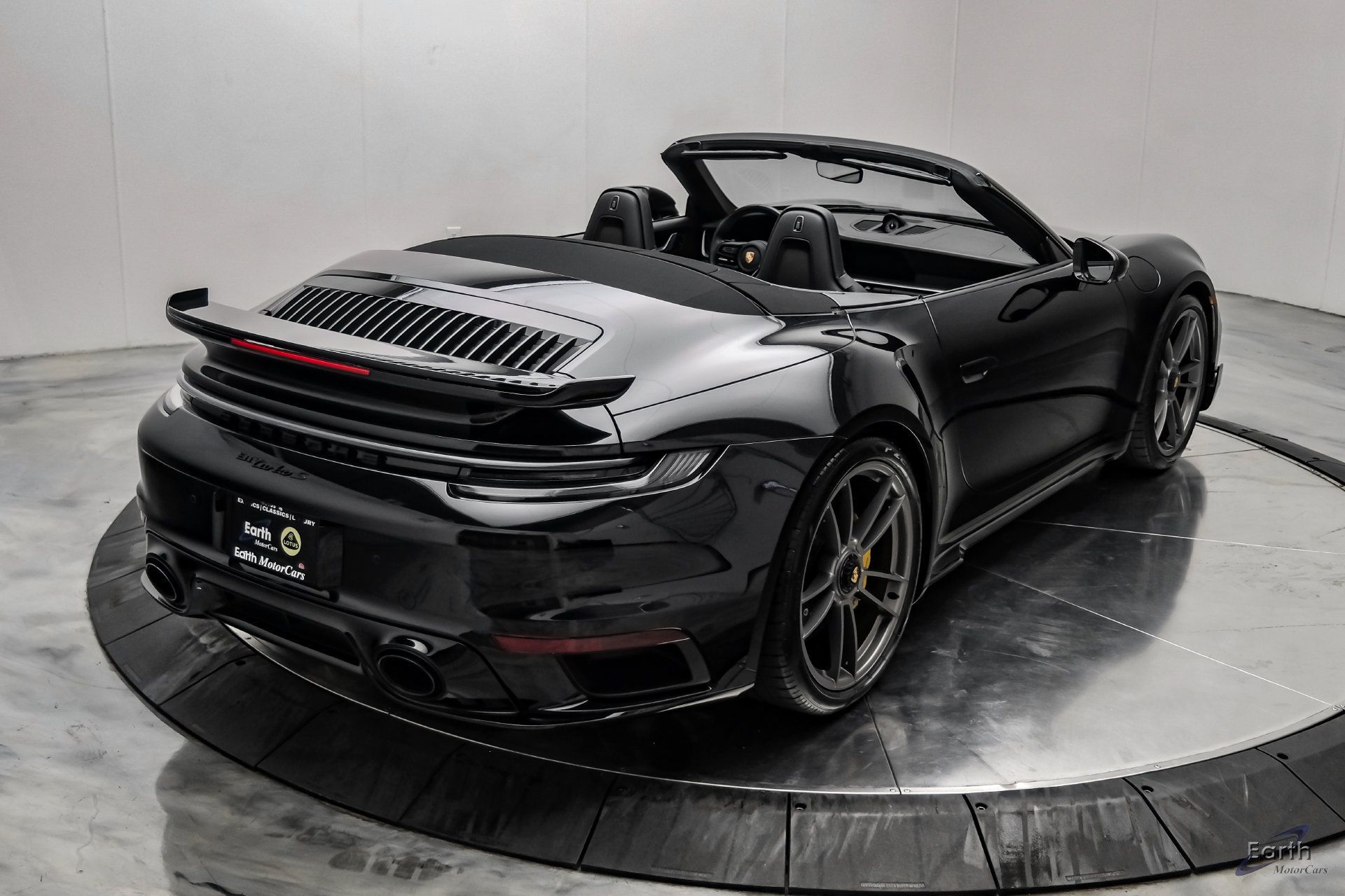 Used 2025 Porsche 911 Turbo S w/ Exterior Sport Package AWD/4WD image 23