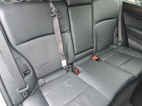 Used 2018 Subaru Outback 3.6R Limited image 23