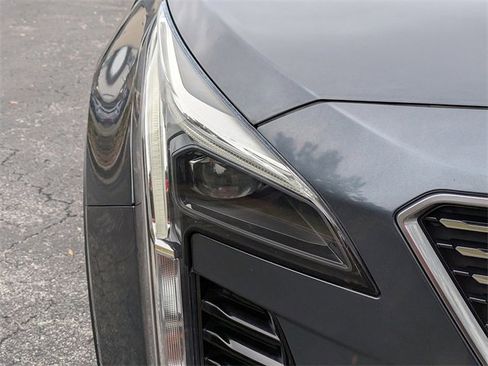 Used 2019 Cadillac XT4 Premium Luxury w/ Enhanced Visibility Package image 9