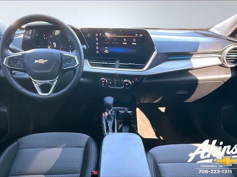 Certified 2024 Chevrolet Trax LT w/ LT Convenience Package image 7