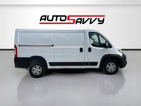 Used 2025 RAM ProMaster 2500 w/ Quick Order Package 22G SLT FWD image 8