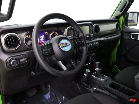 Used 2020 Jeep Wrangler Unlimited Sport AWD/4WD image 10