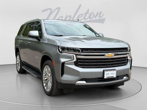 Used 2023 Chevrolet Tahoe LT w/ Luxury Package AWD/4WD image 8