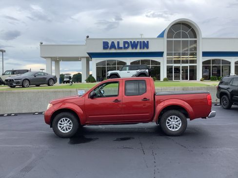 Used 2014 Nissan Frontier SV AWD/4WD image 4