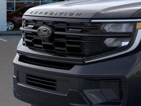 New 2026 Ford Expedition Max Platinum w/ Stealth Performance Package AWD/4WD image 17
