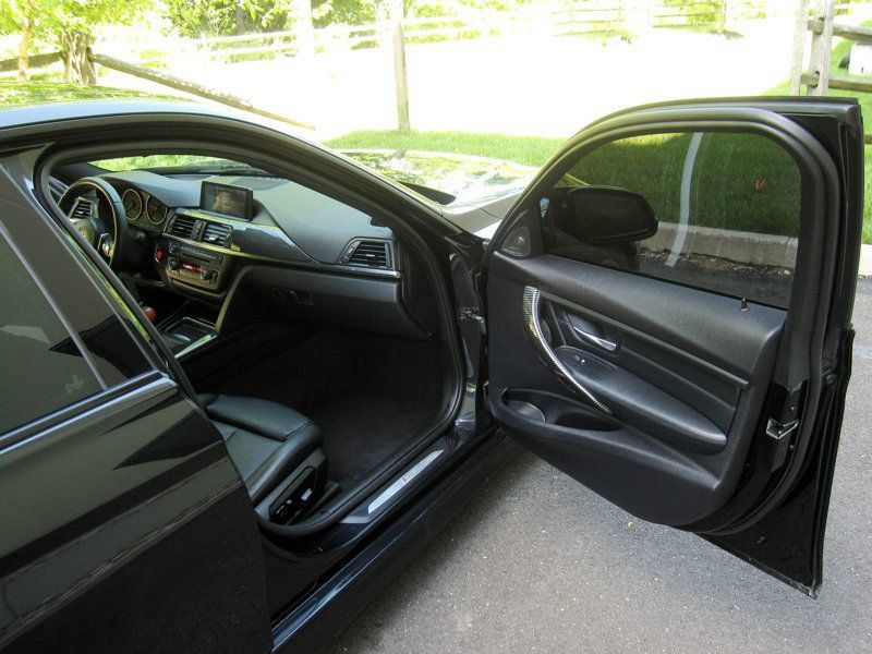 Used 2013 BMW 335i xDrive Sedan AWD/4WD image 26