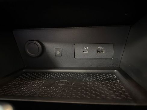 Certified 2025 Nissan Pathfinder SL FWD image 30