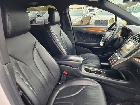 Used 2018 Lincoln MKC Reserve w/ Lincoln MKC Climate Package image 5