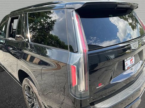 Used 2023 Cadillac Escalade Sport w/ LPO, ONYX Package AWD/4WD image 20