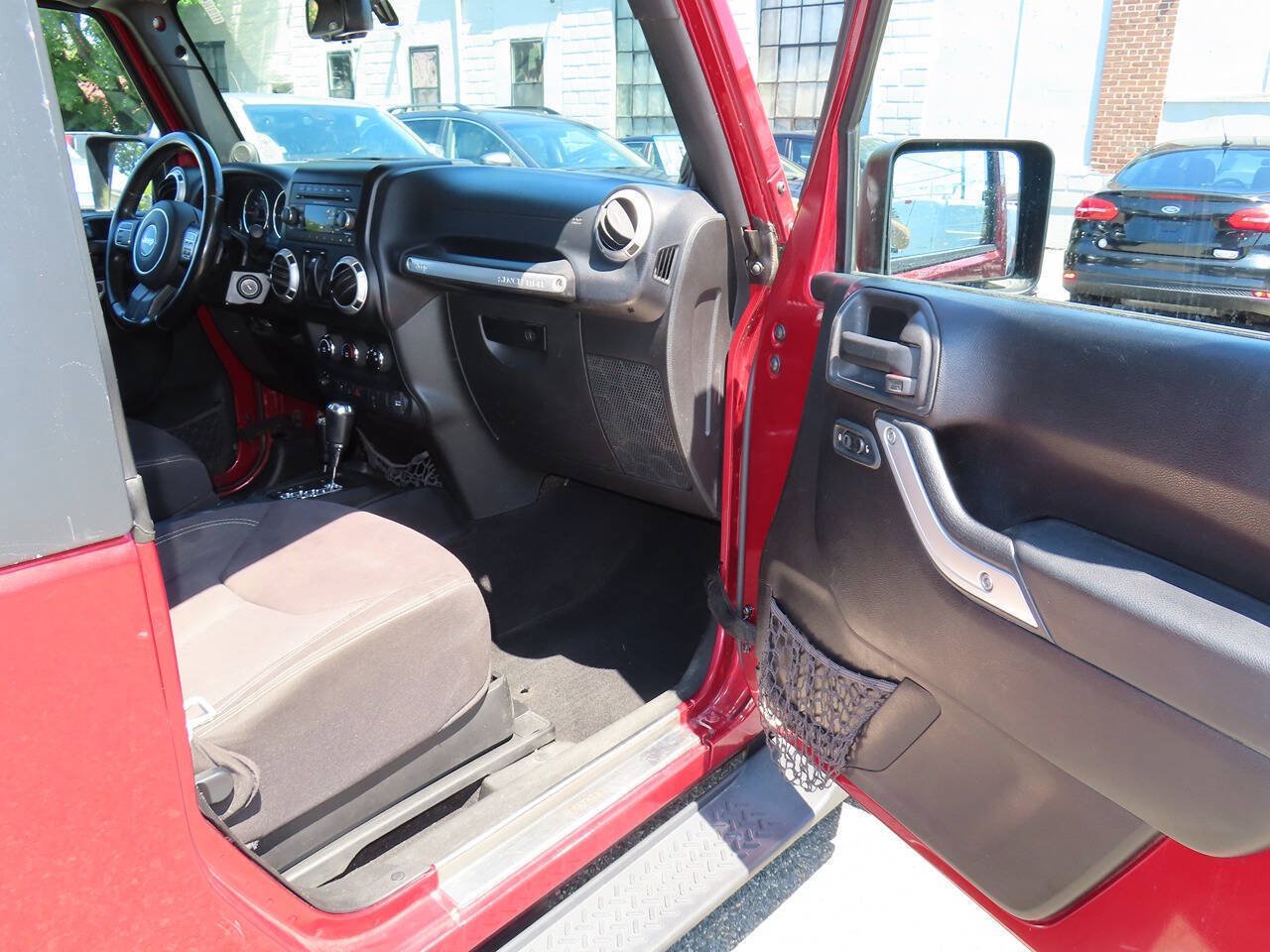 Used 2013 Jeep Wrangler Sahara AWD/4WD image 11