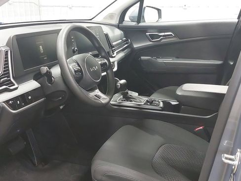 Used 2025 Kia Sportage LX image 15
