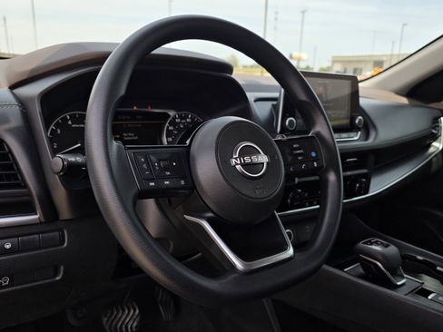 Used 2023 Nissan Rogue SV AWD/4WD image 10
