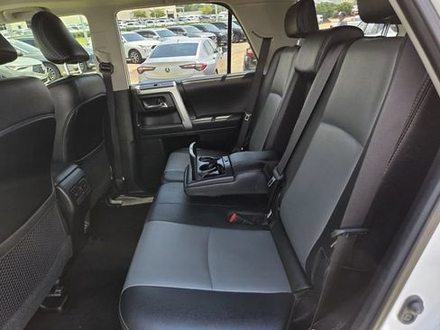 Used 2020 Toyota 4Runner SR5 Premium w/ Moonroof Package AWD/4WD image 20
