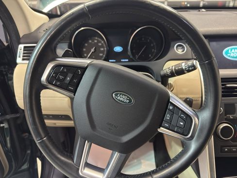 Used 2017 Land Rover Discovery Sport HSE image 17
