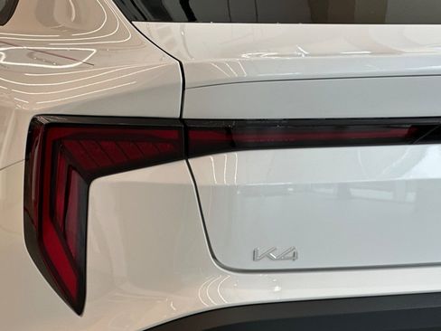 New 2026 Kia K4 LX image 18