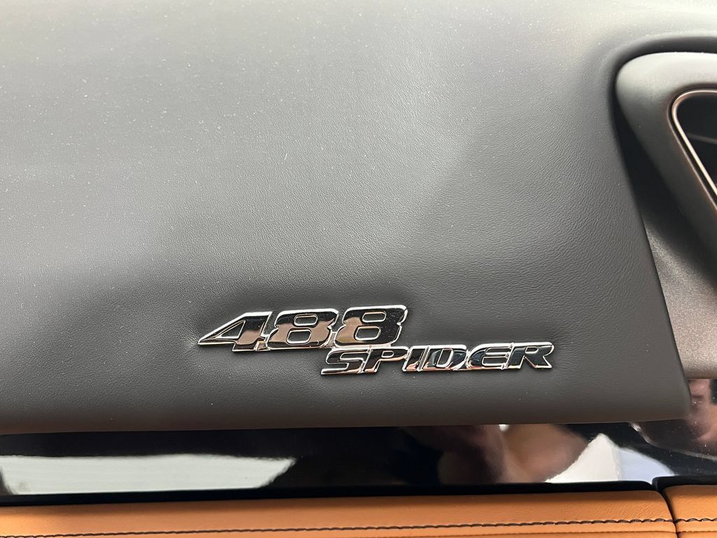 Used 2019 Ferrari 488 Spider RWD image 32