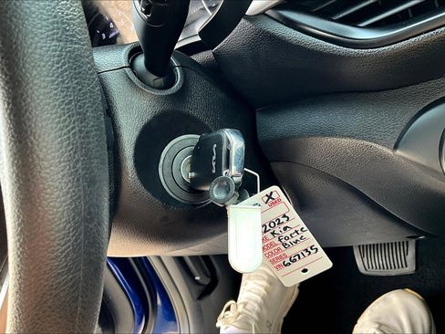 Used 2023 Kia Forte LXS image 11