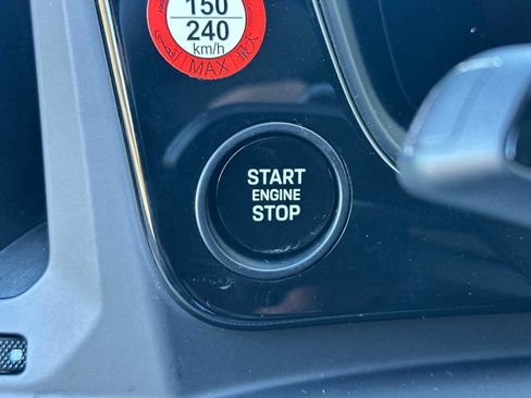 Used 2025 Porsche Cayenne E-Hybrid image 24