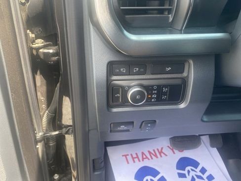 Used 2024 Ford F250 Lariat w/ Chrome Package image 18