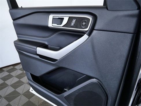 Certified 2023 Ford Explorer XLT w/ Equipment Group 202A image 25
