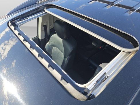 Used 2018 Nissan Armada SL w/ Premium Package image 8