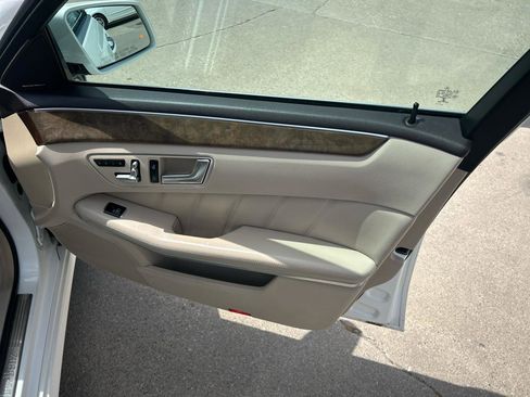 Used 2015 Mercedes-Benz E 350 4MATIC Wagon image 18