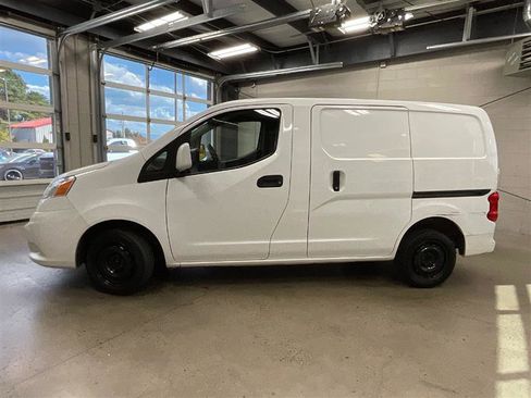Used 2021 Nissan NV200 SV w/ Back Door Glass Package image 2