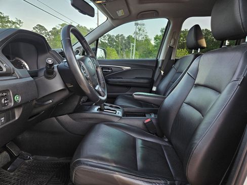 Used 2019 Honda Ridgeline RTL-T image 10