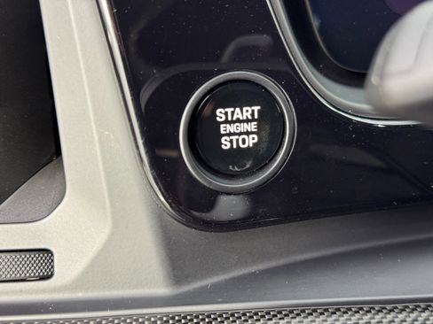 Used 2025 Porsche Cayenne Turbo image 20