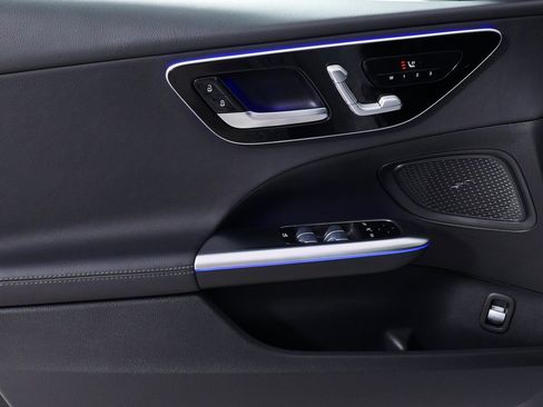 Used 2023 Mercedes-Benz C 300 4MATIC Sedan image 34