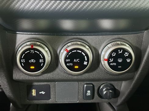 Used 2025 Mitsubishi Outlander Sport ES image 23