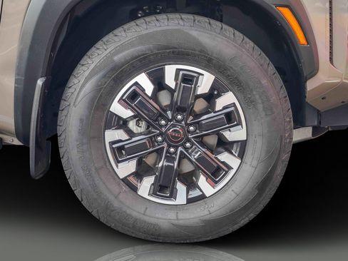 Used 2023 Nissan Frontier PRO-4X w/ Technology Package image 43