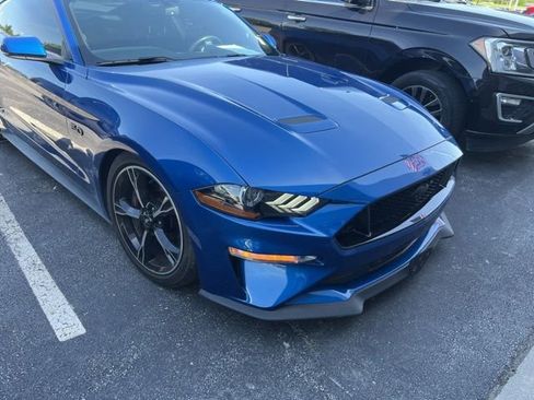Used 2018 Ford Mustang GT Premium w/ GT Performance Package RWD image 2