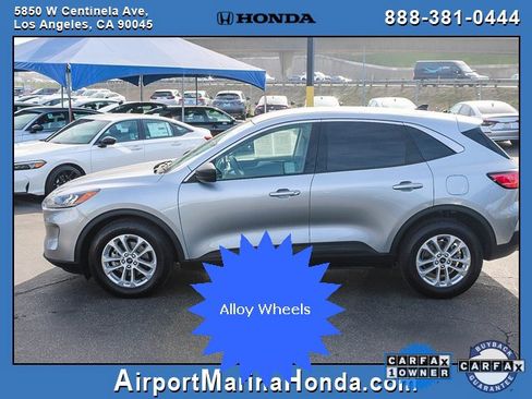 Used 2022 Ford Escape SE image 3