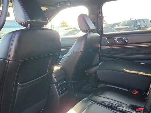 Certified 2018 Ford Explorer Platinum image 15