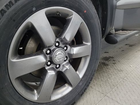 Used 2015 Nissan Titan SV w/ SV Value Truck Package image 31