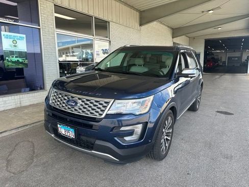 Used 2016 Ford Explorer Platinum AWD/4WD image 2