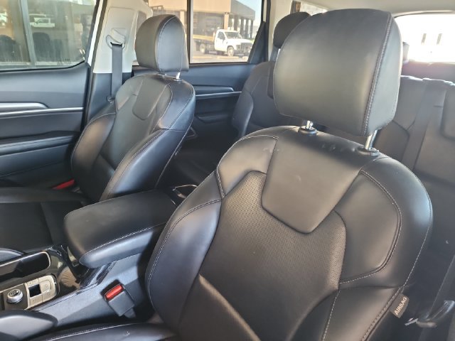 Used 2022 Kia Telluride LX FWD image 12