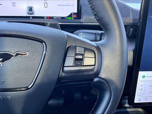 Used 2025 Ford Mustang Mach-E Premium AWD/4WD image 18