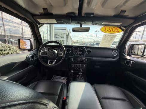 Used 2023 Jeep Wrangler Sahara w/ Cold Weather Group image 30