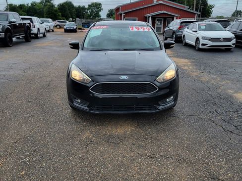Used 2016 Ford Focus SE w/ Equipment Group 201A image 3