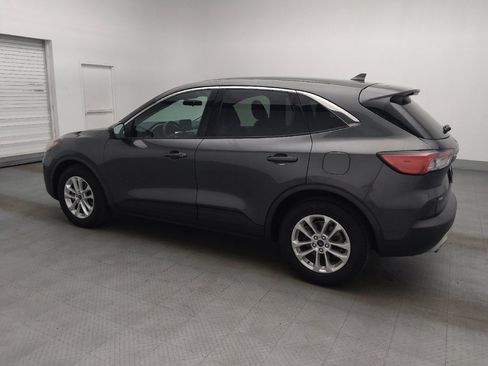 Used 2020 Ford Escape SE FWD image 3